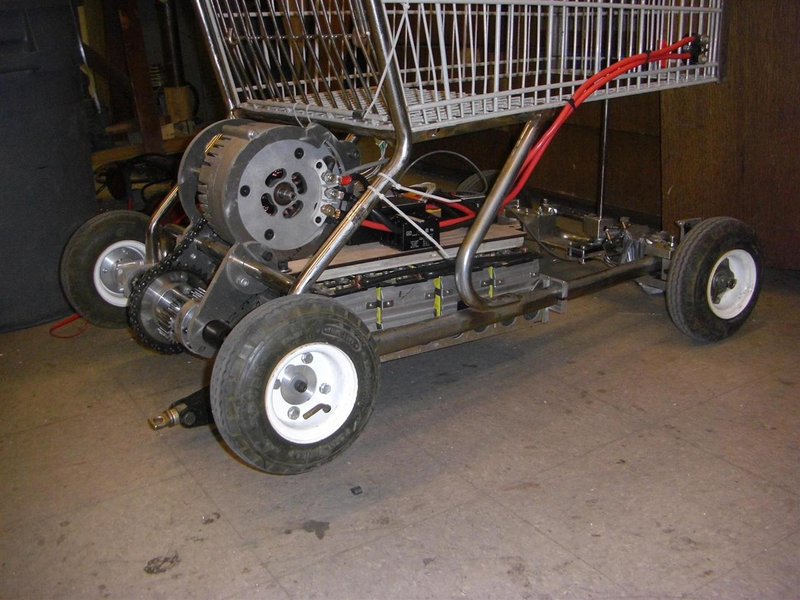 Illustration for article titled Electric Shopping Go-Kart Makes For Speedy, Stealthy Grocery-Getting